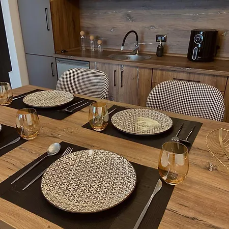 Sara East Gate Living