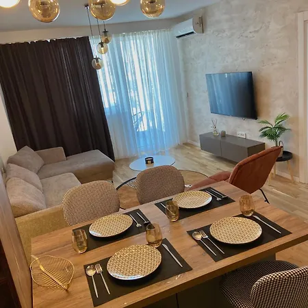 Sara East Gate Living Скоп'є